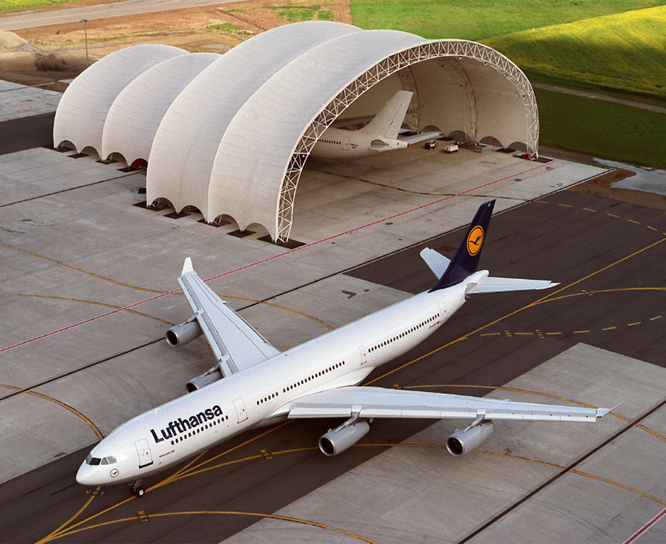 A Lufthansa A340