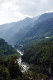 A view of the Teesta River on the drive from Gangtok to Lanchen