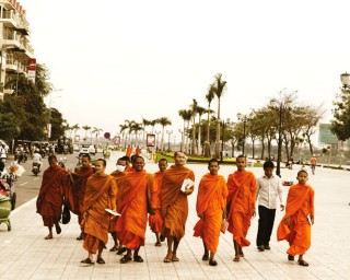 Monks on Sisowath Quay